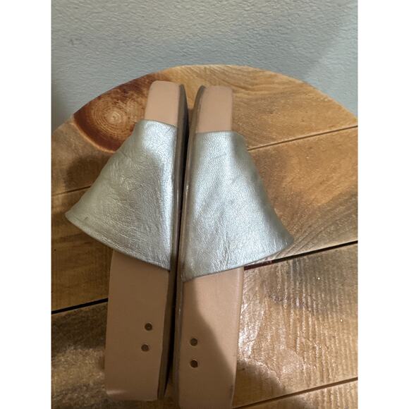 Pelican Leather Platform Sandal PLATINUM/BEACH size 8 - Picture 6 of 7